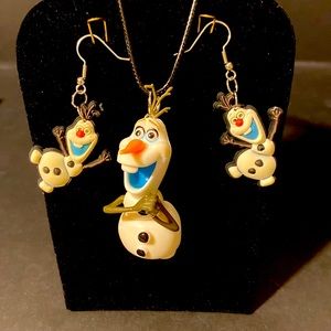 Sale Disney Olaf necklace and earrings set